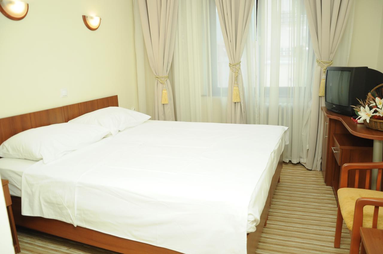 Hotel Shirok Sokak Bitola Esterno foto